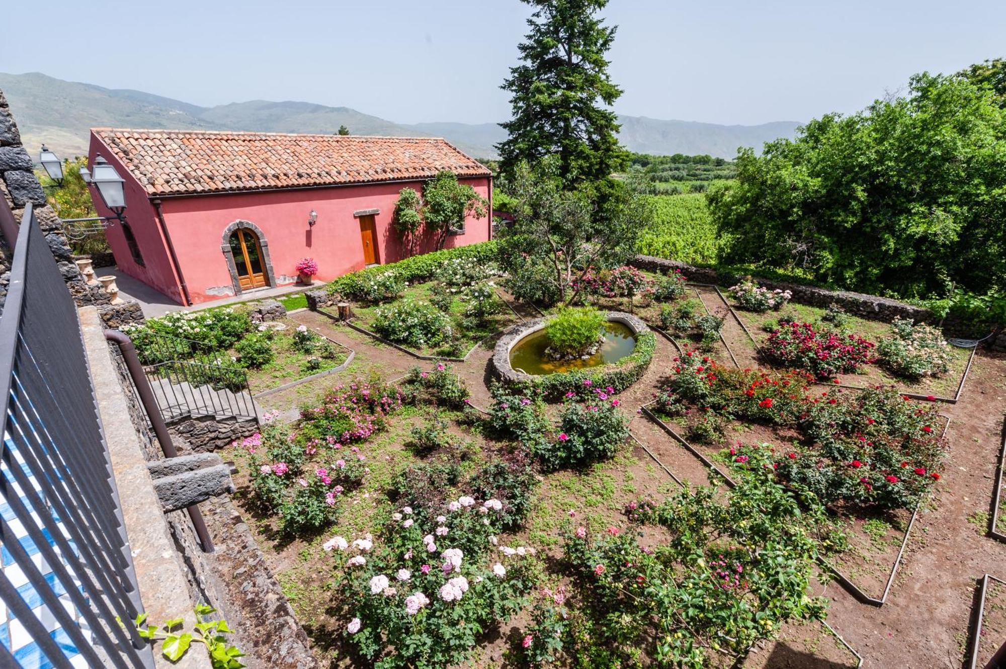 Terrazze Dell'Etna - Country Rooms And Apartments Randazzo Exterior photo